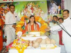 ‘गैर ब्राह्मण को व्यास मंच में बैठने का अधिकार नहीं, जाकर मुजरा करो’, कथा वाचक यामिनी साहू को मिली धमकी