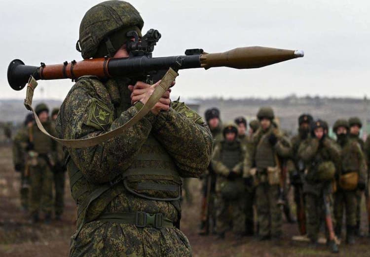 Russia-Ukraine war ends a month ago, Ukraine claims Russia's losses ਰੂਸ-ਯੂਕਰੇਨ 'ਚ ਜੰਗ ਨੂੰ ਪੂਰਾ ਹੋਇਆ ਇਕ ਮਹੀਨਾ, ਰੂਸ ਨੂੰ ਹੋਏ ਨੁਕਸਾਨ ਨੂੰ ਲੈ ਕੇ ਯੂਕਰੇਨ ਨੇ ਕੀਤਾ ਇਹ ਦਾਅਵਾ 