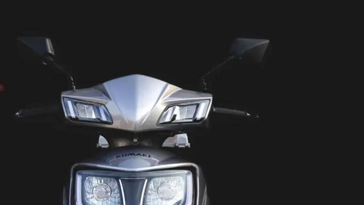 Komaki DT 3000 ઈલેક્ટ્રિક સ્કૂટર બજારમાં ઘણા ઈલેક્ટ્રિક સ્કૂટર સાથે સ્પર્ધા કરવા જઈ રહ્યું છે. આ માટે સૌથી મોટો પડકાર Ola S1 Pro, સિમ્પલ વન અને ઈવ સોલ ઇલેક્ટ્રિક સ્કૂટર હશે. Ola S1 Proની કિંમત આશરે રૂ. 1.10 લાખ (એક્સ-શોરૂમ, દિલ્હી) થી શરૂ થાય છે. તેમાં 3.97kWhની બેટરી પેક છે, તે 181 કિમીની રેન્જ આપે છે.