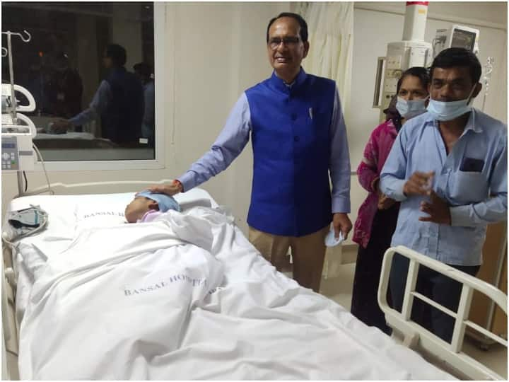 Devraj liver transplant took place in 14 and a half hours operation, father expressed his gratitude to ABP News MP News : साढ़े 14 घंटे में हुआ देवराज का लिवर ट्रांसप्लांट, पिता ने जताया एबीपी न्यूज का आभार