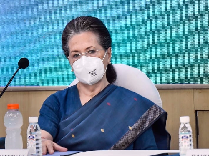 After Ghulam Nabi Azad, Sonia Gandhi meets Anand Sharma, Manish Tewari of G-23 ‘जी23’ में शामिल मनीष तिवारी और आनंद शर्मा से मिलीं सोनिया गांधी, किन मुद्दों पर हुई चर्चा?