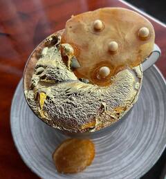 सना खान ने बुर्ज खलीफा में पी 3300 रुपये की एक कप चाय, खासियत जान हो जाएंगे हैरान