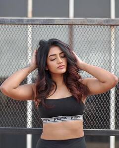 Eesha Rebba: ఈషా రాక్ అండ్ రోల్ మూడ్, ఫొటోలు చూశారా?