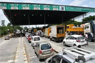 Toll Plaza: આ લોકોએ ટોલ પ્લાઝા પર નહીં ભરવો પડશે ટેક્સ! જાણો શું માત્ર આઈડી કાર્ડ બતાવીને ડિસ્કાઉન્ટ મળશે?