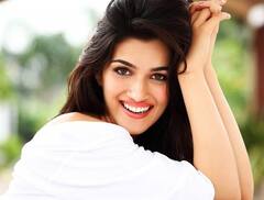 Actress Beauty secret:કૃતિ સેનનની ખૂબસૂરતીનું રાજ, જાણો શું છે એક્ટ્રેસનું બ્યુટી રૂટીન