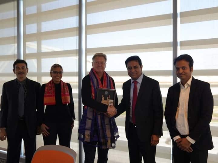 KTR USA Tour: Minister KTR meets Fisker, Qualcomm leadership invites for investments in Telangana KTR America Tour: హైదరాబాద్‌లో పెట్టుబడులకు మరో 2 సంస్థలు ముందుకు, అంతర్జాతీయ కంపెనీల ప్రతినిధులతో KTR వరుస భేటీలు