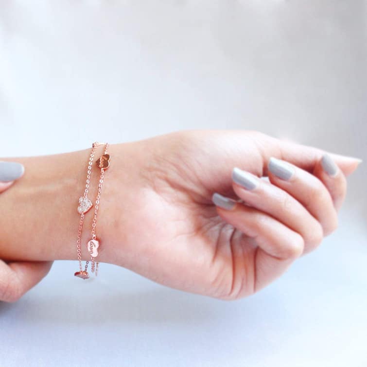 benefits of Wearing gold silver and copper bracelet Benefits of Bracelet Wearing: ખૂબ ચમત્કારી છે આ ધાતુનું કડું પહેરવું, પહેરતાં જ માતા લક્ષ્મી બનાવી દે છે કરોડપતિ