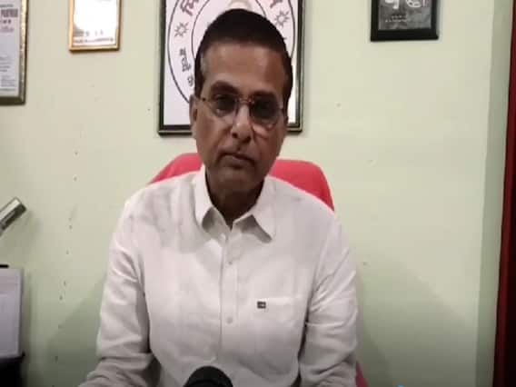 UP News: मऊ में फर्जी डिग्री पर नौकरी करने वाले सहायक अध्यापकों का हुआ पर्दाफाश, हुई ये बड़ी कार्रवाई UP News: मऊ में फर्जी डिग्री पर नौकरी करने वाले सहायक अध्यापकों का हुआ पर्दाफाश, हुई ये बड़ी कार्रवाई
