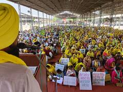 ਕਿਸਾਨਾਂ ਨੇ ਸ਼ਹੀਦਾਂ ਦੀ ਯਾਦ 'ਚ ਕੀਤਾ ਸ਼ਰਧਾਂਜਲੀ ਸਮਾਗਮ, ਇਨਕਲਾਬ ਜ਼ਿੰਦਾਬਾਦ ਦੇ ਲਾਏ ਨਾਅਰੇ