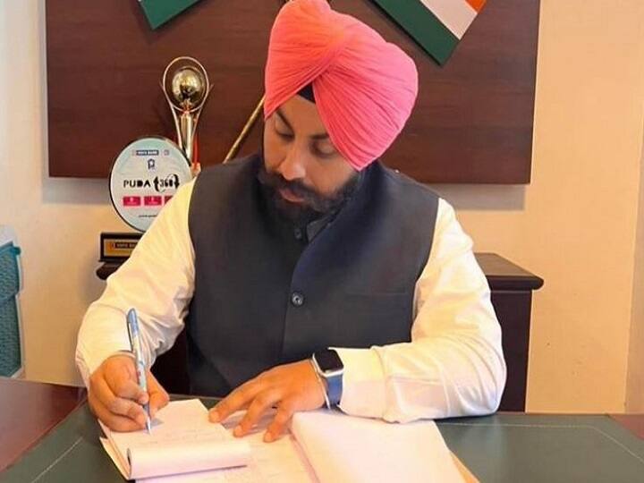 Punjab government has opened a portal to receive applications for appointing raw teachers Harjot Bains ਪੰਜਾਬ ਸਰਕਾਰ ਵੱਲੋਂ ਕੱਚੇ ਅਧਿਆਪਕਾਂ ਨੂੰ ਪੱਕੇ ਕਰਨ ਸਬੰਧੀ ਅਰਜ਼ੀਆਂ ਲੈਣ ਲਈ ਪੋਰਟਲ ਖੋਲ੍ਹਿਆ: ਹਰਜੋਤ ਸਿੰਘ ਬੈਂਸ