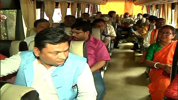 Rampurhat Fire: বাসে চেপে বকটুই গ্রামের পথে বিজেপির প্রতিনিধিদল | Bangla News