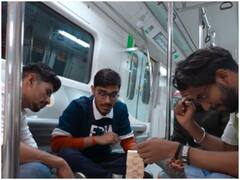 दोस्तों संग एक शख्स ने पूरी मेट्रो ही बुक करा ली और की जमकर पार्टी, देखें वीडियो