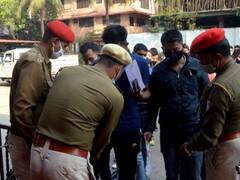 बच्चे ने भूख मिटाने के लिए चुराया बिस्किट, थाने में पुलिसवाले ने बुरी तरह पीटा, अब हुआ ये एक्शन