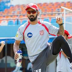 IPL 2022: ছক্কার আগুনে বিপক্ষকে ছারখার করে গত আইপিএলে নজির গড়েছিলেন যাঁরা