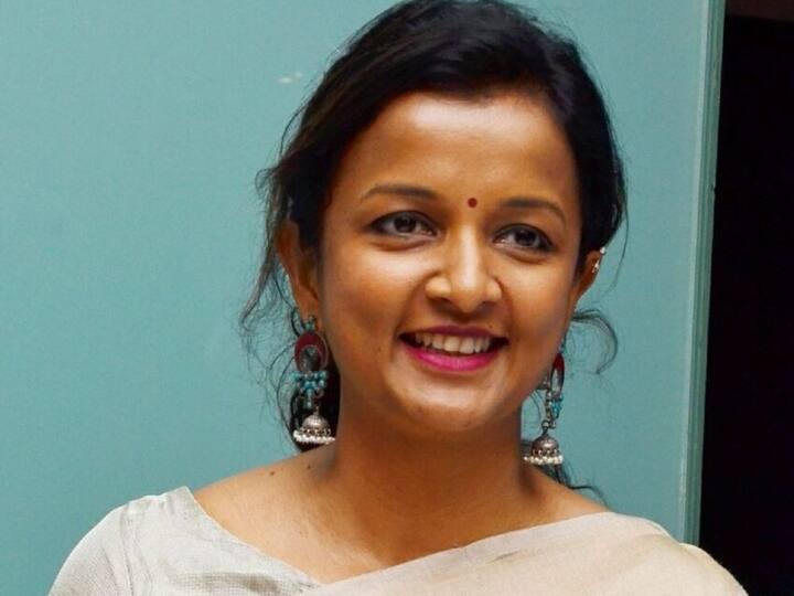 director kiruthiga udhayanidhi shared her toilet story to make awareness kiruthiga udhayanidhi | உங்க டாய்லெட் கதை என்ன ? - கிருத்திகா உதயநிதி பகிர்ந்த கழிவறை அனுபவங்கள்!