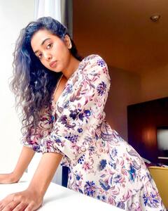 Shivathmika Photos: రాజశేఖర్ చిన్నకూతురు శివాత్మికను చూశారా, భలేగుంది బొమ్మలా