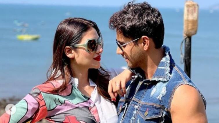 Nusrat Yash: Actor Yash Dashgupta shares photo with Nusrat Jahan Nusrat Yash: নুসরতের পর যশ, সোশ্যাল মিডিয়ায় প্রেমের অকপট স্বীকারোক্তি