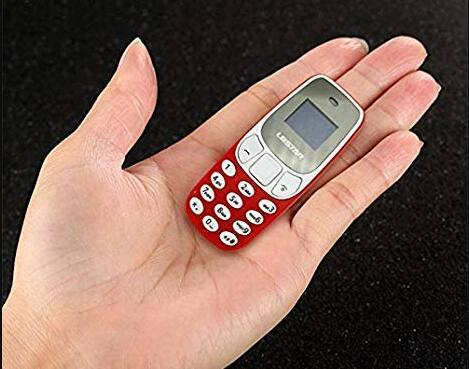 Galaxy Star Mini डुअल सिम फोन सभी 4जी नेटवर्क को सपोर्ट करता है. लाल रंग का फीचर फोन 350mAH की बैटरी के साथ आता है जिसके बारे में दावा किया जाता है कि यह 3-4 दिन तक चल सकता है. यह 500 कॉन्टैक्ट्स और 100 मैसेज तक स्टोर कर सकता है. अमेजन पर इसकी कीमत 2299 रुपये है.