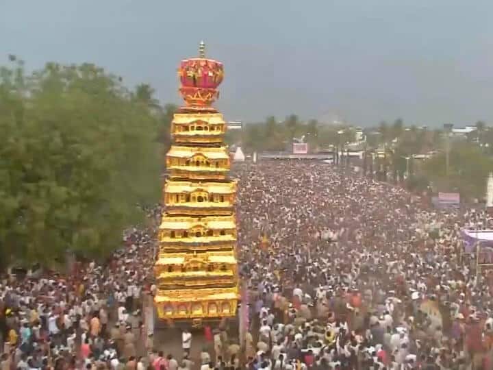 Devotees In Thousands Take Part In Sharanabasaveshwara Jatra In Kalaburagi - WATCH Thousands Of Devotees Take Part In Sharanabasaveshwara Jatra In Kalaburagi - WATCH