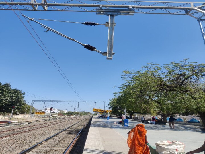 Jodhpur News: जोधपुर रेल मंडल में होगी नए युग की शुरुआत, मारवाड़ जंक्शन से लूणी के बीच तारों में आज दौड़ेगा करंट