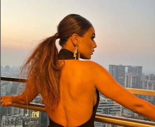 બ્રાઉન ડ્રેસમાં કાતિલ અંદાજ વાળી બની ટીવીની નાગિન, ને પછી ફેન્સને પુછ્યો આ સવાલ, જાણો