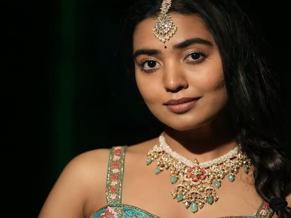 Shivathmika Photos: రాజశేఖర్ చిన్నకూతురు శివాత్మికను చూశారా, భలేగుంది బొమ్మలా Shivathmika Photos: రాజశేఖర్ చిన్నకూతురు శివాత్మికను చూశారా, భలేగుంది బొమ్మలా
