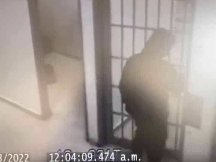 Video Colombian drug mafia escaped after crossing seven prison doors has been arrested 12 times Video: कोलंबिया का ड्रग माफिया जेल के सात दरवाजों को पार कर हुआ फरार, 12 बार हो चुका है गिरफ्तार