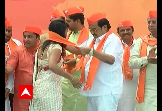 આપના નેતા-કાર્યકરોને ખેસ પહેરાવીને પાટીલે ભાજપમાં આવકાર્યા, જુઓ વીડિયો