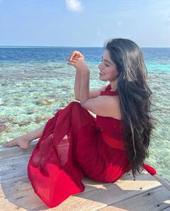 Divya bharathi Latest Photos: அடியே நீதானடி - திவ்ய பாரதியின் லேட்டஸ்ட் கிளிக்ஸ்..!