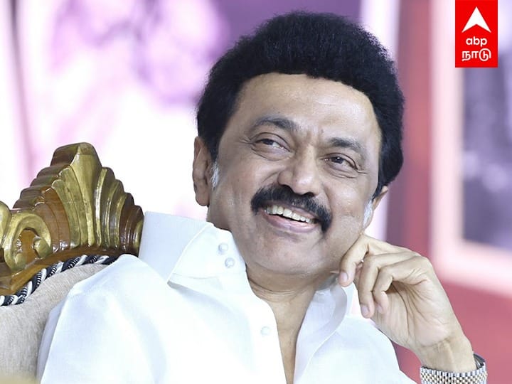 Tamil Nadu CM MK Stalin Dubai Visit Snapped in Modern Dress chennai airport, see pic MK Stalin: மாடர்ன் உடையில் துபாய் செல்லும் முதலமைச்சர் - வைரலாகும் புகைப்படங்கள்