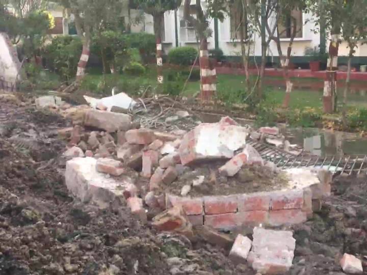 ghaziabad 3 labourer died late night while diging sewer when school wall collapsed on them ANN Ghaziabad: सीवर खुदाई कर रहे मजदूरों पर गिरी स्कूल की दीवार, देर रात हुए इस हादसे में 3 की गई जान
