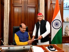 अखिलेश यादव ने क्यों दिया आजमगढ़ लोकसभा सीट से इस्तीफा? खुद बताई वजह