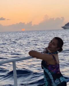 Actress trisha : மெக்ஸிகோவில் வலம் வந்த மெல்லிடை ராணி த்ரிஷா... கடற்கரையில் கலக்கல் புகைப்படங்கள்!