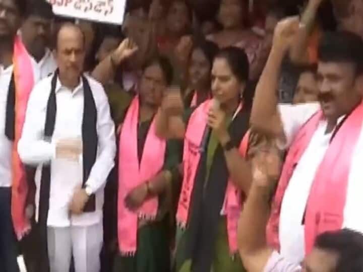 'Our Entire Cabinet Is Protesting': TRS Leader Kavitha Demands Centre To Roll Back LPG, Fuel Prices 'Our Entire Cabinet Is Protesting': TRS Leader Kavitha Demands Centre To Roll Back LPG, Fuel Prices