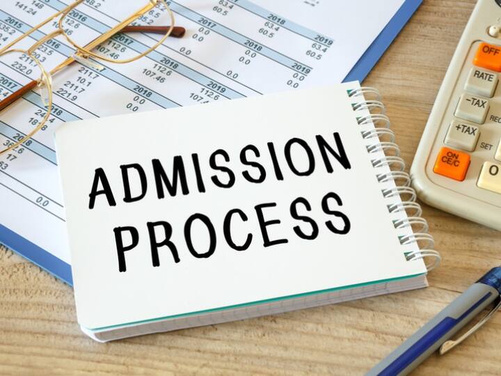 FYJC Online Admission 11th Admission Procedure Less than 50 percent of students in first merit list took admission 11th Admission : अकरावी प्रवेश प्रक्रिया; पहिल्या गुणवत्ता यादीतील 50 टक्क्यांहून कमी विद्यार्थ्यांनी घेतला प्रवेश