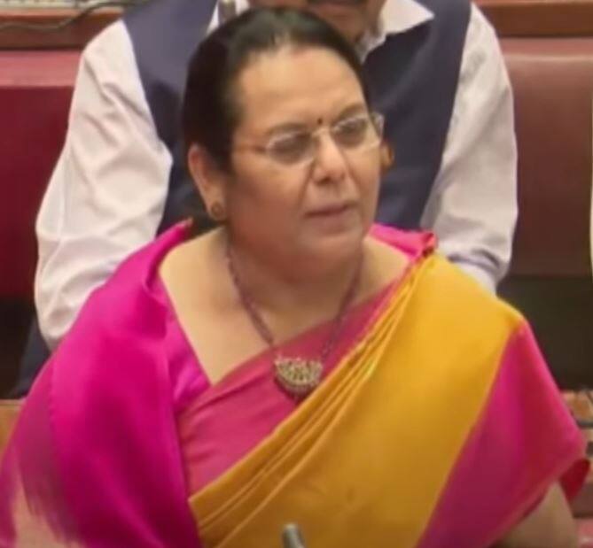 निलम गोऱ्हे आणि प्रविण दरेकर यांच्यात खडाजंगी