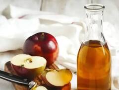 ਖਾਣ ਤੋਂ ਇਲਾਵਾ ਸੇਬ ਨੂੰ ਲਗਾਉਣ ਨਾਲ ਚਮਕਣ ਲੱਗੇਗੀ ਚਮੜੀ, ਘਰ 'ਚ ਹੀ ਬਣਾਓ ਇਸ ਤਰ੍ਹਾਂ ਦਾ ਫੇਸ ਪੈਕ