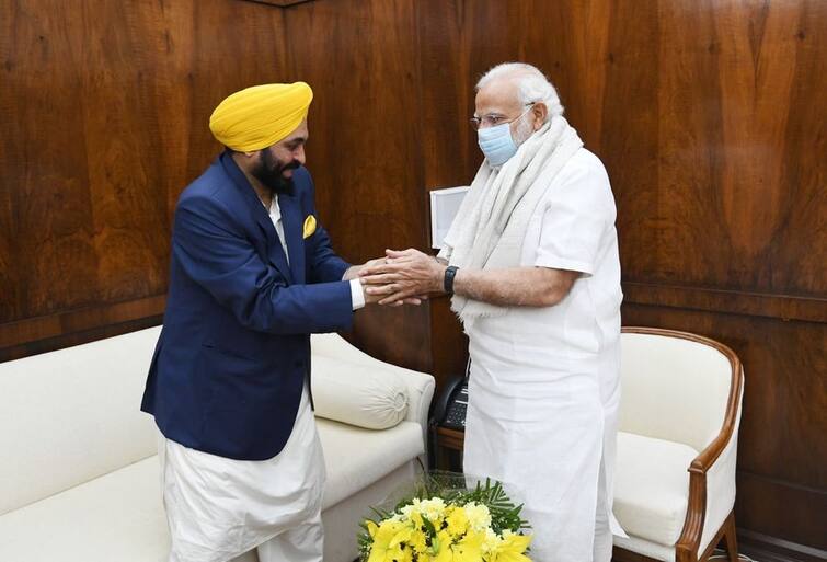 Punjab News Punjab CM Bhagwant Mann meets PM Narendra Modi ਸੀਐਮ ਭਗਵੰਤ ਮਾਨ ਨੇ ਕੀਤੀ ਪੀਐਮ ਮੋਦੀ ਨਾਲ ਮੀਟਿੰਗ, ਇੱਕ ਲੱਖ ਕਰੋੜ ਰੁਪਏ ਦਾ ਵਿਸ਼ੇਸ਼ ਪੈਕੇਜ ਮੰਗਿਆ