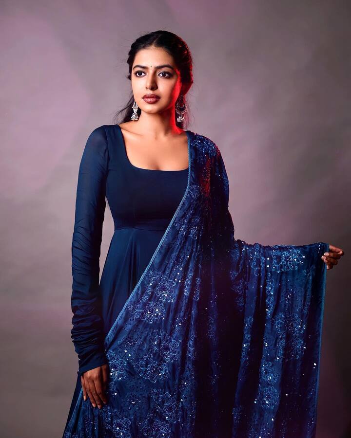 జీవితా రాజశేఖర్ అందమైన ఫోటోలు -Image credit: Shivani Rajasekhar/Instagram