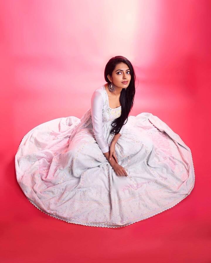 జీవితా రాజశేఖర్ అందమైన ఫోటోలు -Image credit: Shivani Rajasekhar/Instagram