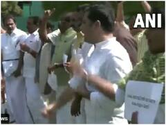 केरल सरकार के 'सिल्वर लाइन प्रोजेक्ट' पर दिल्ली में हंगामा, विजय चौक पर UDF सांसदों ने किया प्रदर्शन, पुलिस से झड़प