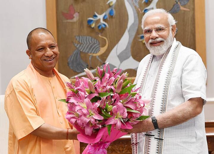 વિધાયક દળના નેતા તરીકે ચૂંટાયા બાદ યોગીએ પોતાના સંબોધનમાં કહ્યું કે, આજે પાર્ટીએ મને ફરીથી જવાબદારી સોંપી છે. હું ફરીથી વચન આપું છું કે અમે ઉત્તરપ્રદેશની 25 કરોડ જનતા જનાર્દનની ભગવાન તરીકે સેવા આપવા માટે પૂરી ઇમાનદારી અને તત્પરતા સાથે વડાપ્રધાનના વિઝન મુજબ, ખચકાટ વિના, થાક્યા વિના કામ કરીશું. અમારો આખો ધારાસભ્ય પક્ષ આ અભિયાનનો સાક્ષી બન્યો અને એક ટીમ તરીકે કામ કરતો જોવા મળ્યો.