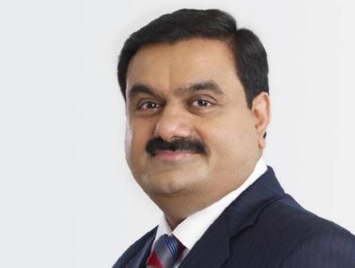 अडानी ग्रुप से गौतम अडानी को इस समारोह में आने की निमंत्रण दिया गया है.