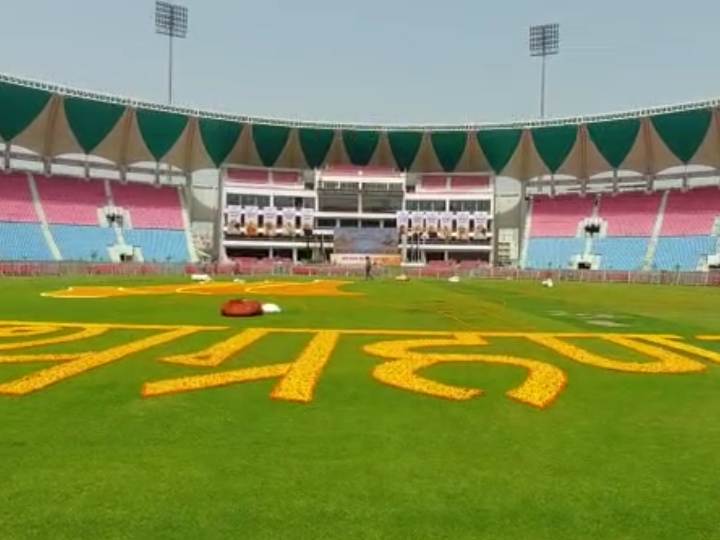 Yogi Adityantah Swearing-In: इकाना स्टेडियम से शपथ ग्रहण की तैयारियों की तस्वीरें आई सामने, देखें क्या है खास