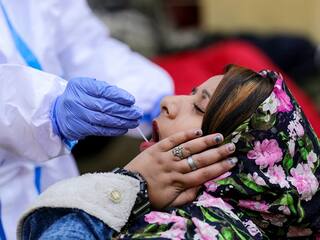 Coronavirus Cases Today: દેશમાં છેલ્લા 24 કલાકમાં 1233 નવા કેસ નોંધાયા, એક્ટિવ કેસનો આંકડો 15 હજારની નીચે