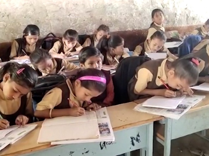 Nandurbar : ठेकेदाराने शाळांना साहित्य पोच न केल्याने विद्यार्थी माध्यान्ह भोजनापासून वंचित