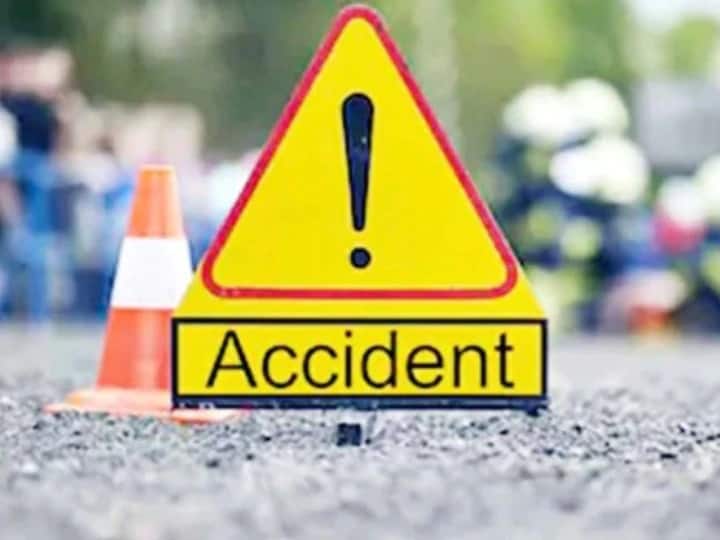 Maharashtra: Five people Dies in Road Accident Amravati's Rahatgaon Ring Road   Amravati Accident: ओव्हरटेकच्या नादात ट्रक- तवेराची जोरदार धडक,  भीषण अपघातात पाच जणांचा मृत्यू