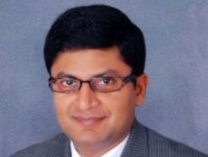 योगी के शपथ समारोह में रिलायंस इंडस्ट्री के नीरज अंबानी को न्योता भेजा गया है.