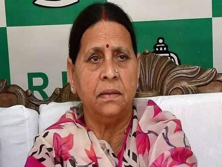 Bihar: rabri devi took jibe on mukesh sahni, said- he is serving his own work ann Bihar Politics: राबड़ी ने सहनी के 'जले' पर छिड़का 'नमक', पत्रकारों ने विधायकों की टूट पर पूछा सवाल तो कही ये बात