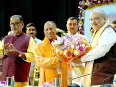 PHOTOS: योगी आदित्यनाथ विधायक दल के नेता चुने गए, राज्यपाल से मिलकर सरकार बनाने का दावा किया पेश